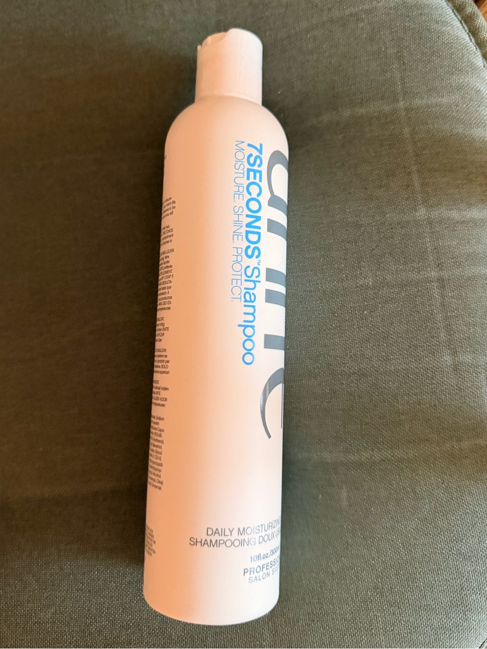 Unite 7 Seconds Daily Moisturizing Shampoo NEW 10 oz/300ml